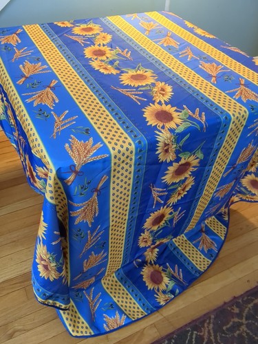 Nwt tablecloth sunflowers - tablecloth,